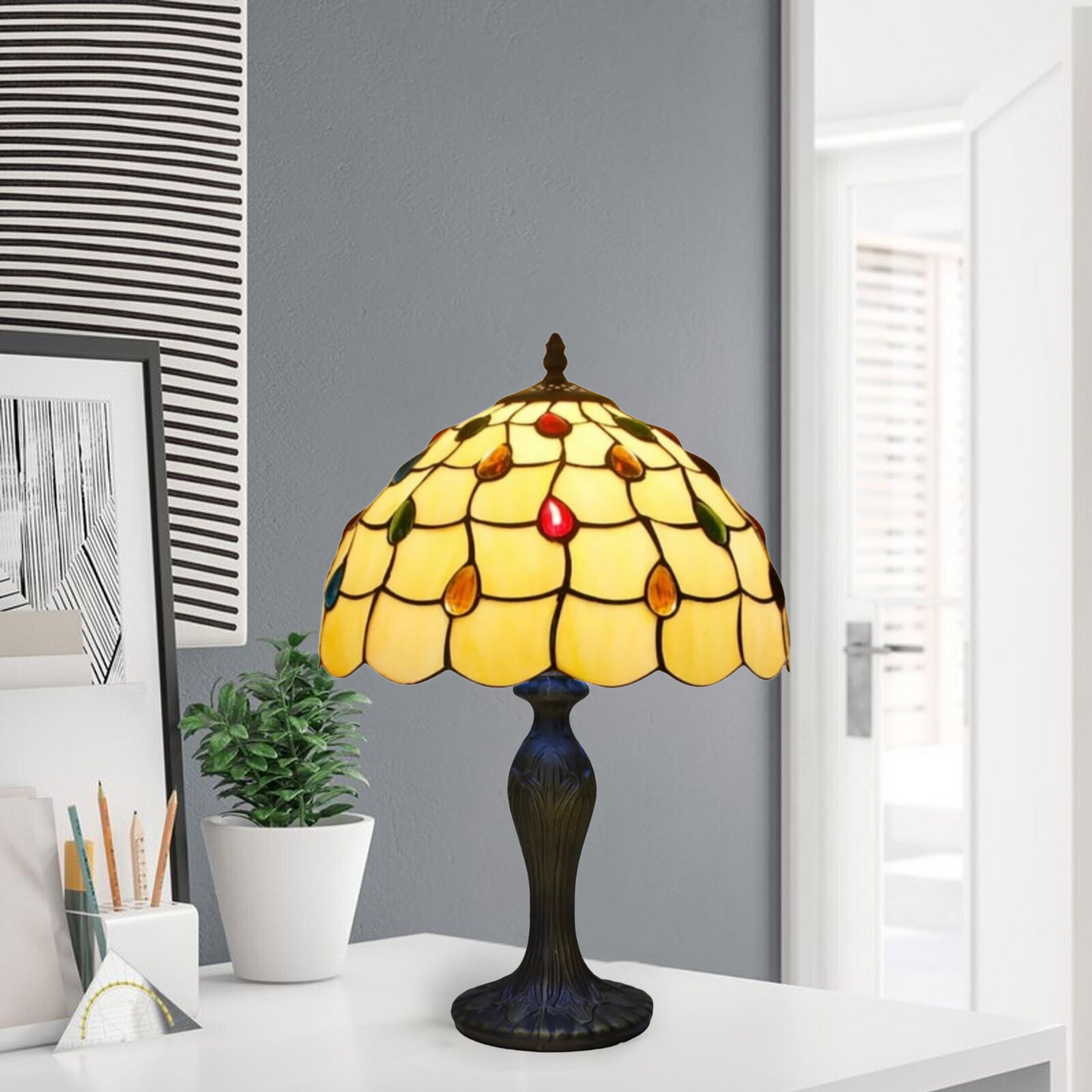 Tiffany Style Desks Lamp Stained Glass Handcrafted Art Bedside Lamp
