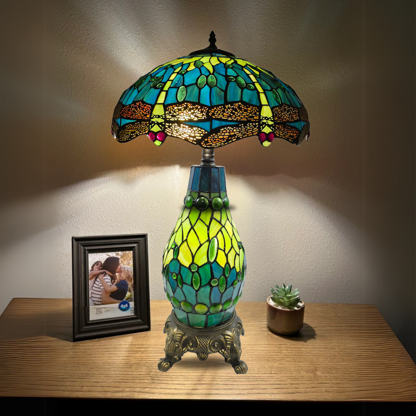 Green Color Tiffany Style Clustered Table Lamp