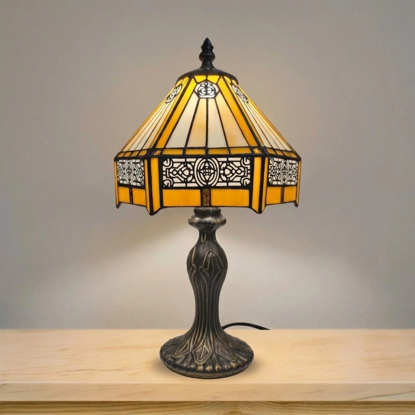 Yellow Hexagonal 8 Inch Tiffany Style Table Lamp Stained Glass Lampshade