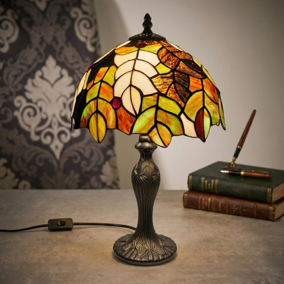 10 Inch Tiffany Style Leave design Stained Glass Table Lamp